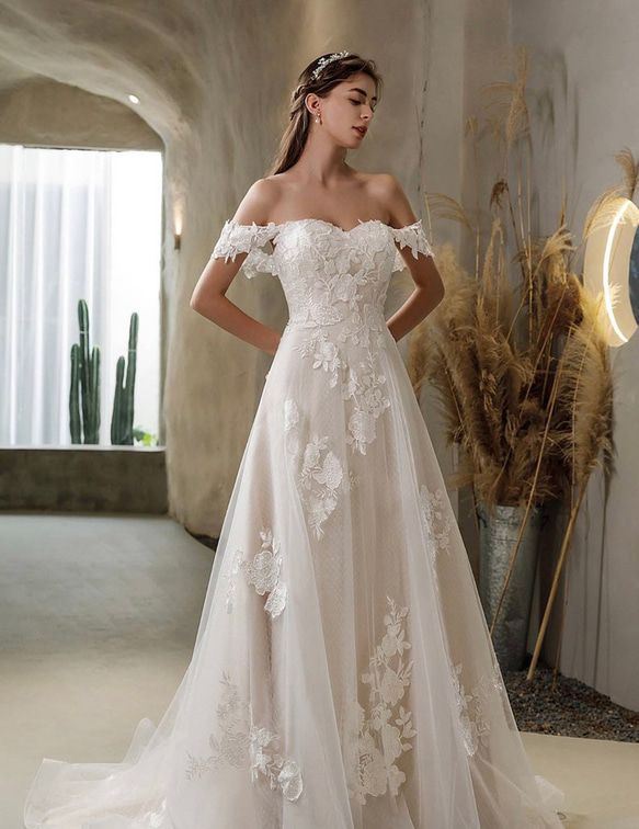 ウェディングドレス くるみボタン オフショル レース- 