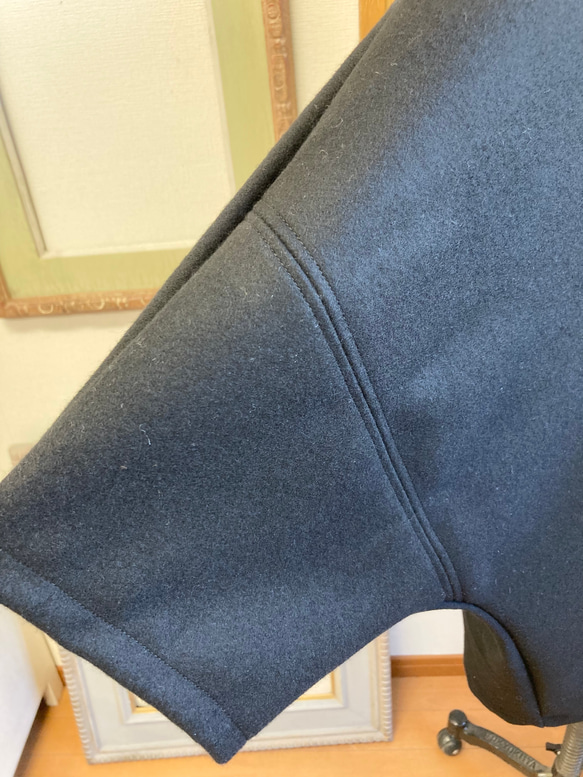 促銷價★ 人氣再次上架❤️ 羊毛材質雨披式蝙蝠派克大衣黑灰色（無尺碼L-LL） 第11張的照片