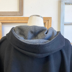 促銷價★ 人氣再次上架❤️ 羊毛材質雨披式蝙蝠派克大衣黑灰色（無尺碼L-LL） 第9張的照片