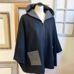 促銷價★ 人氣再次上架❤️ 羊毛材質雨披式蝙蝠派克大衣黑灰色（無尺碼L-LL） 第4張的照片
