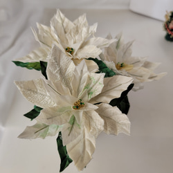 白いポインセチア　鉢植え風 　布花 （正絹） 10枚目の画像
