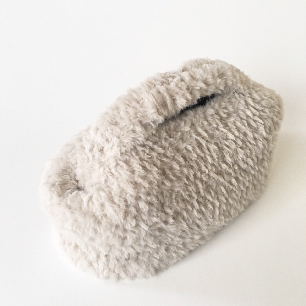 エクストラファー　ニットクラッチバッグ『Ｓｈｅｌｌ』グレージュ 12,994円