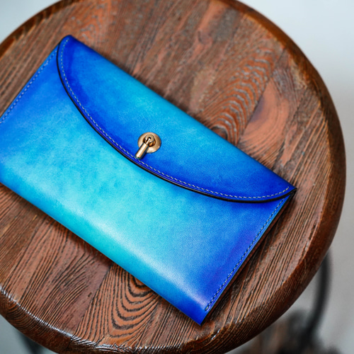 ◆値下げしました◆ブルーグラデーションウォレット 累計支援額1236万円】廃棄される魚の皮からできたフィッシュレザーを
