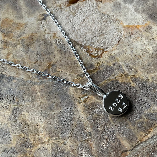 【CaitlynMinimalist】イニシャル誕生石ネックレス Letter Necklace by Caitlyn Minimalist • Name Necklace