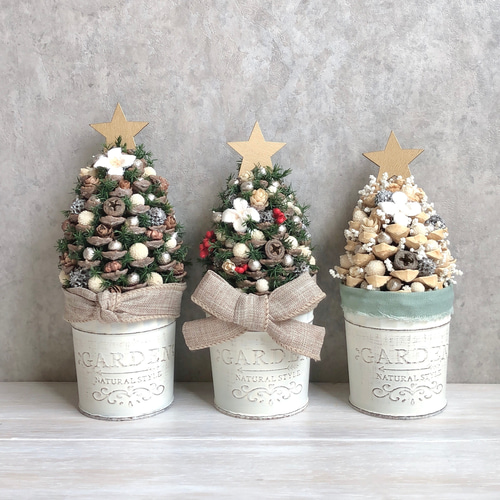 お値下げしました】大きな松ぼっくりの小さなクリスマスツリー ブリキ 