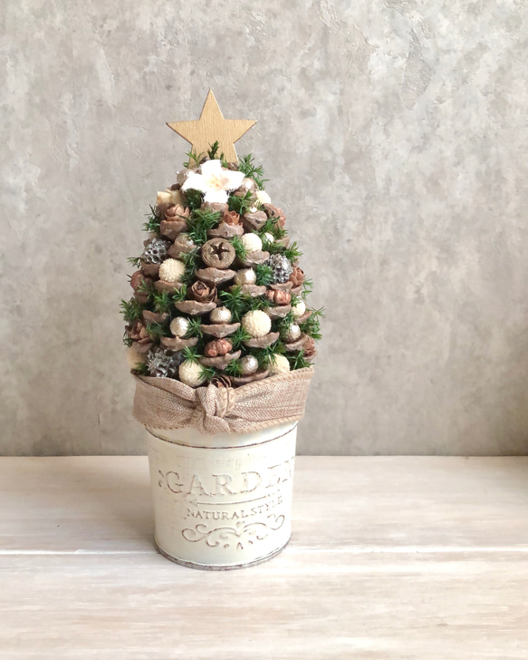 お値下げしました】大きな松ぼっくりの小さなクリスマスツリー ブリキ