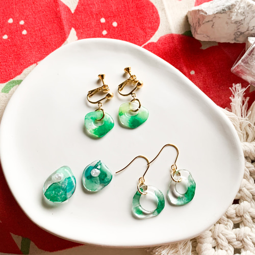 ぺイントイヤリング・ピアス【Fresh Green】プラバン レジン 大人