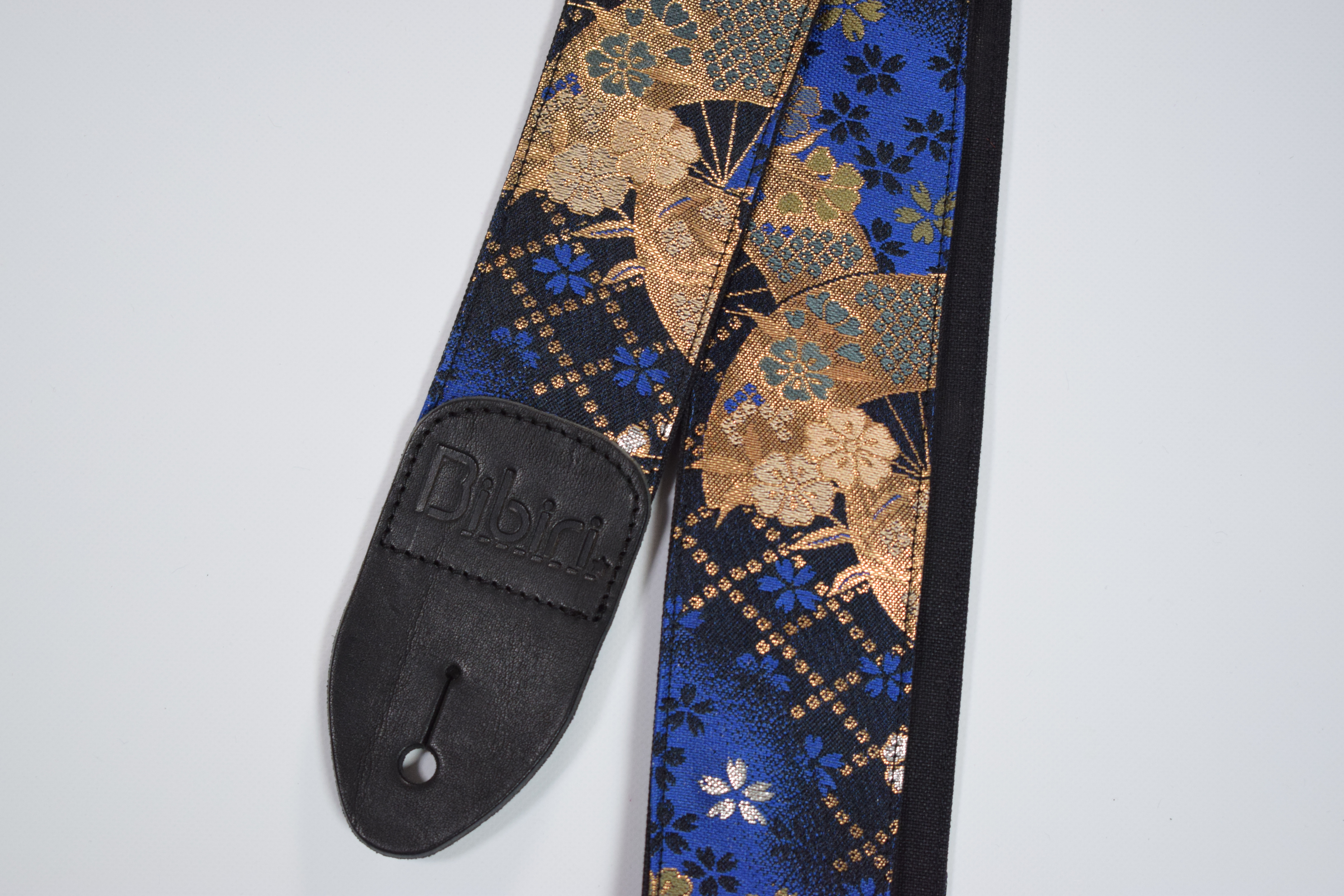 桜と扇　帆布ギターストラップ（藍）京都金襴