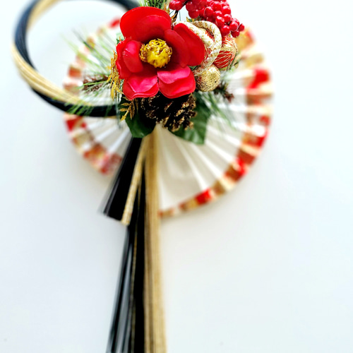 黒金水引結び注連縄白扇赤椿 しめ縄 正月 正月飾り 正月リース しめ縄