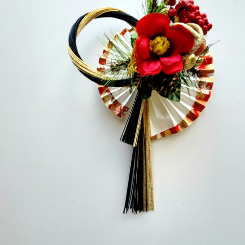 黒金水引結び注連縄白扇赤椿 しめ縄 正月 正月飾り 正月リース しめ縄