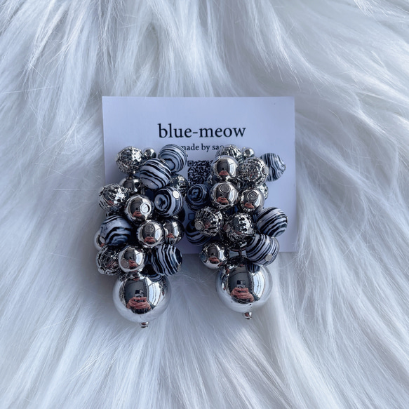 ＊再販＊    B    天然石　じゃらじゃら　ピアス　イヤリング　／　ブラック 1枚目の画像