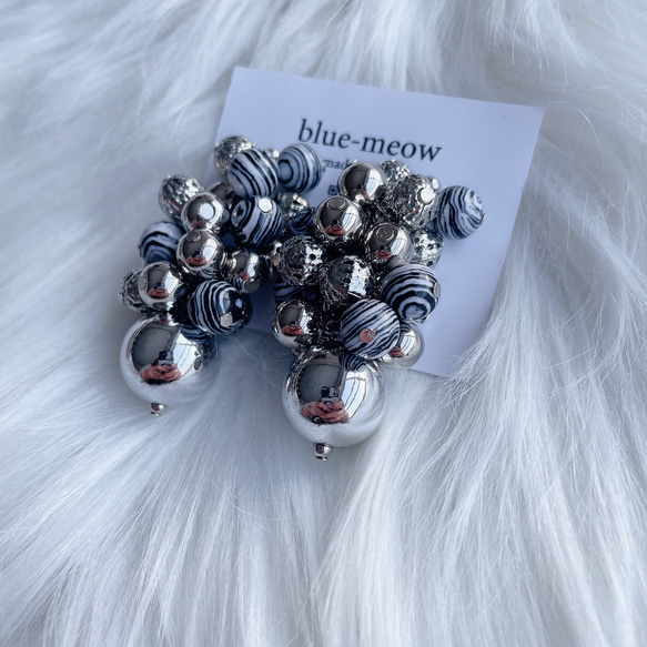 ＊再販＊    B    天然石　じゃらじゃら　ピアス　イヤリング　／　ブラック 2枚目の画像