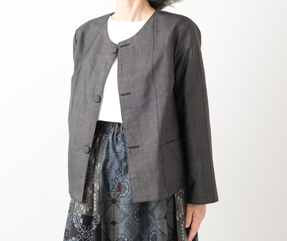 アンティーク大島紬のノーカラージャケット　リバーシブル　着物リメイク 2枚目の画像