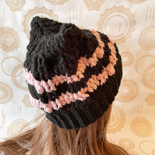 再販】大人気・春まで使える猫耳ニット帽⭐︎黒×ピンクのボーダー