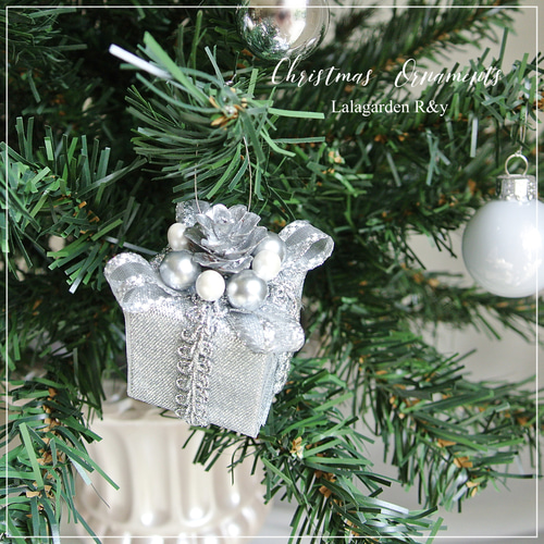 キラキラ 華やかプレゼントBOX クリスマスオーナメント シルバー 4個