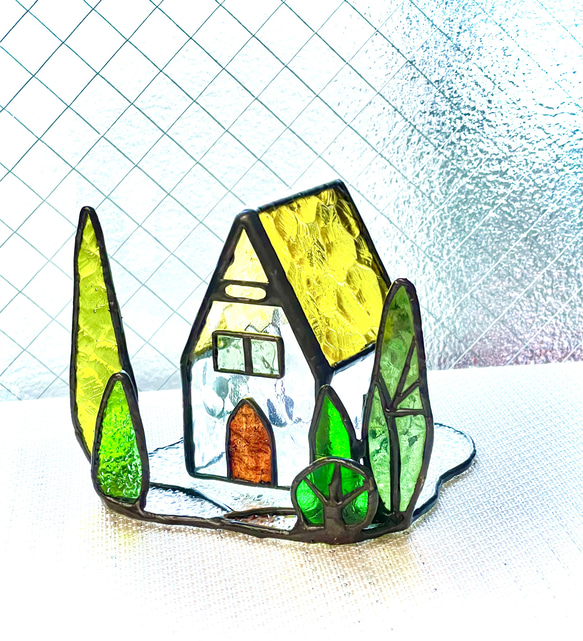 黄色い屋根のハウス　ステンドグラス　クリスマス　キャンドルホルダー 3枚目の画像