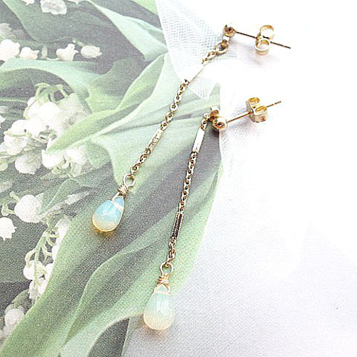 16kgp エチオピア産オパールのキャッチピアス 157（イヤリング・14kgf