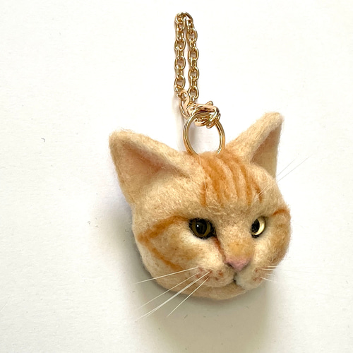 茶トラの猫バッグチャーム585 猫ブローチ 羊毛フェルト 猫バッグ