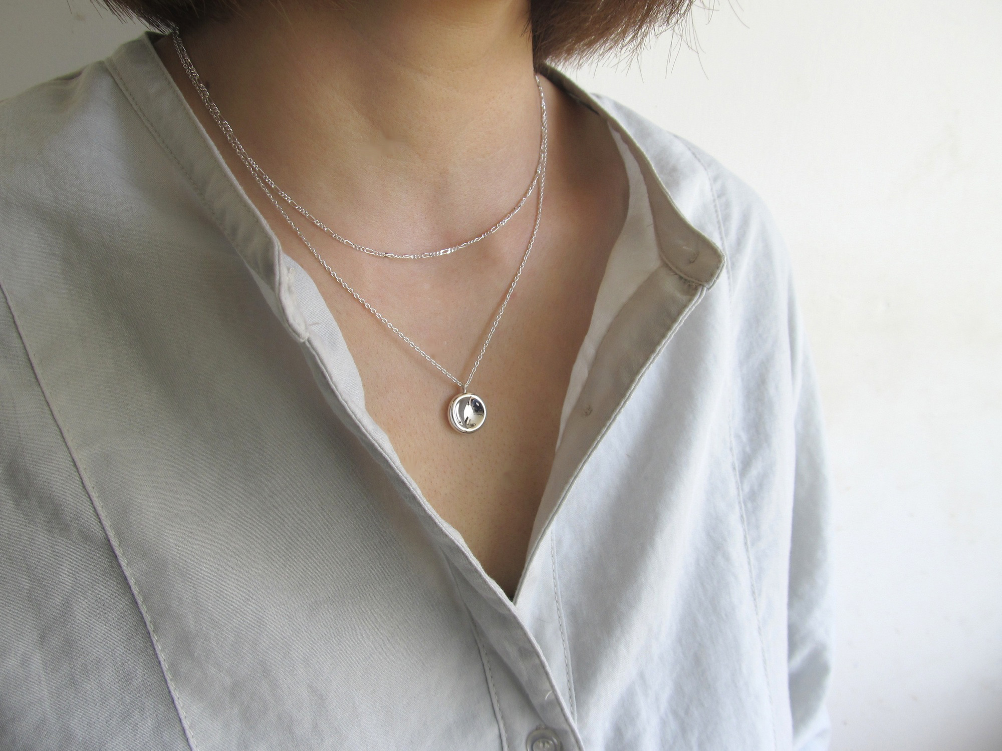 まあるい月のペンダント