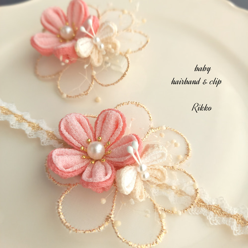 ゴールド刺繍ダブルフラワー♡ ベビーヘアクリップ 赤ちゃんヘア