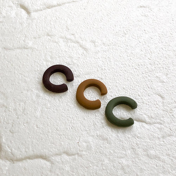 軽い/アースカラーのイヤーカフ/3点セット/カーキ/ブラウン/マスタード/クレイ 2枚目の画像