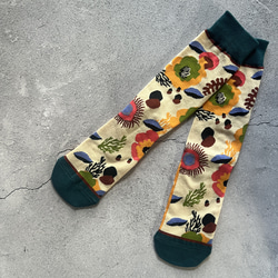 北欧フラワー柄ユニセックス靴下❤️スケーターソックス グラフィックポップアート バードツリー プレゼントギフトお祝い 3枚目の画像