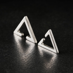 Constructivism 結構主義 三角耳扣 Triangle EarCuff 第4張的照片