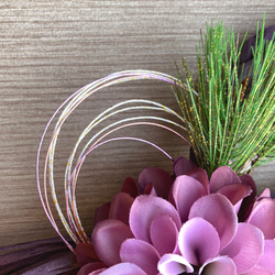 ２点のみ再販【お正月】大輪ダリアと紫陽花のタッセル型しめ縄リース　pu 5枚目の画像