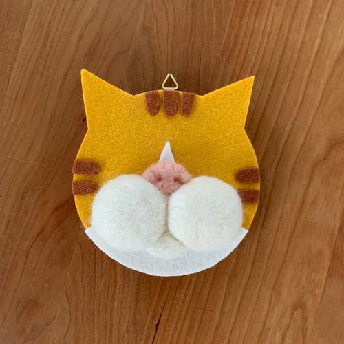 ねこの髭さし 茶白猫 猫ひげ ねこのひげ集め ねこグッズ 羊毛フェルト