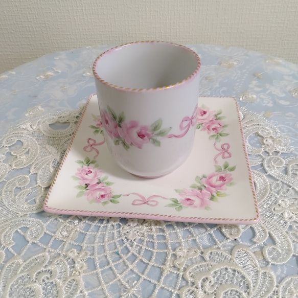 ♡四角皿➕湯呑み茶碗(薔薇/ピンク色リボン)13.5cmX13.5cm 3枚目の画像