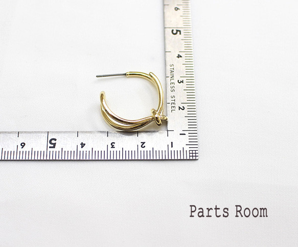 [2 件] 扭結戒指耳環 [金色] [鈦柱/無扣] -mt-3828 第5張的照片