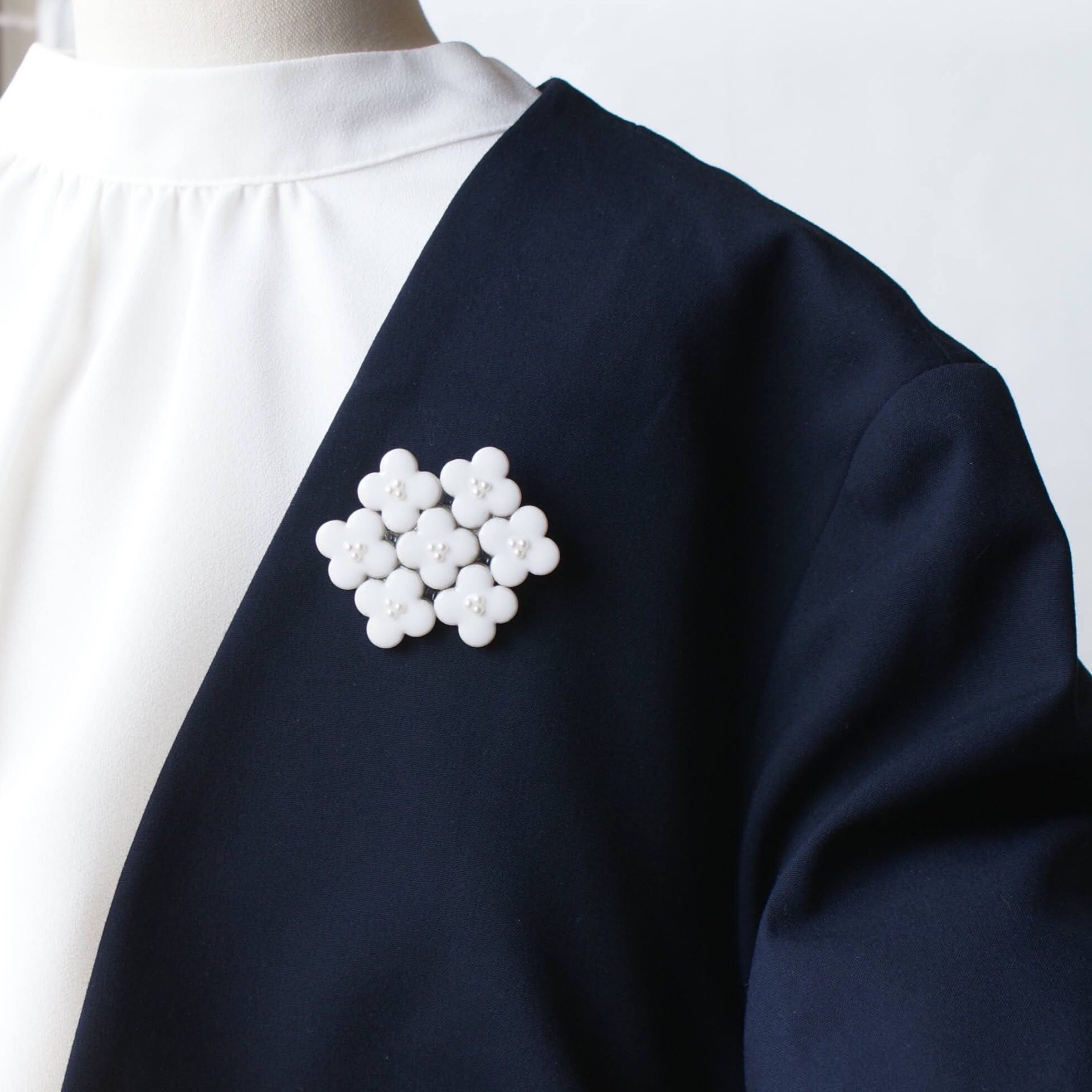 美濃焼とパールの紫陽花ブローチセット ピアスorイヤリング ホワイト　フォーマル　帯留め　白