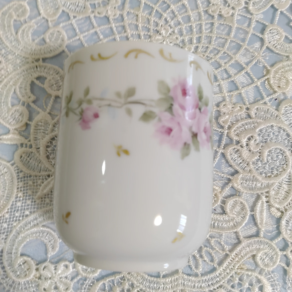 ♡四角皿➕湯呑み茶碗(小鳥と薔薇) 9枚目の画像
