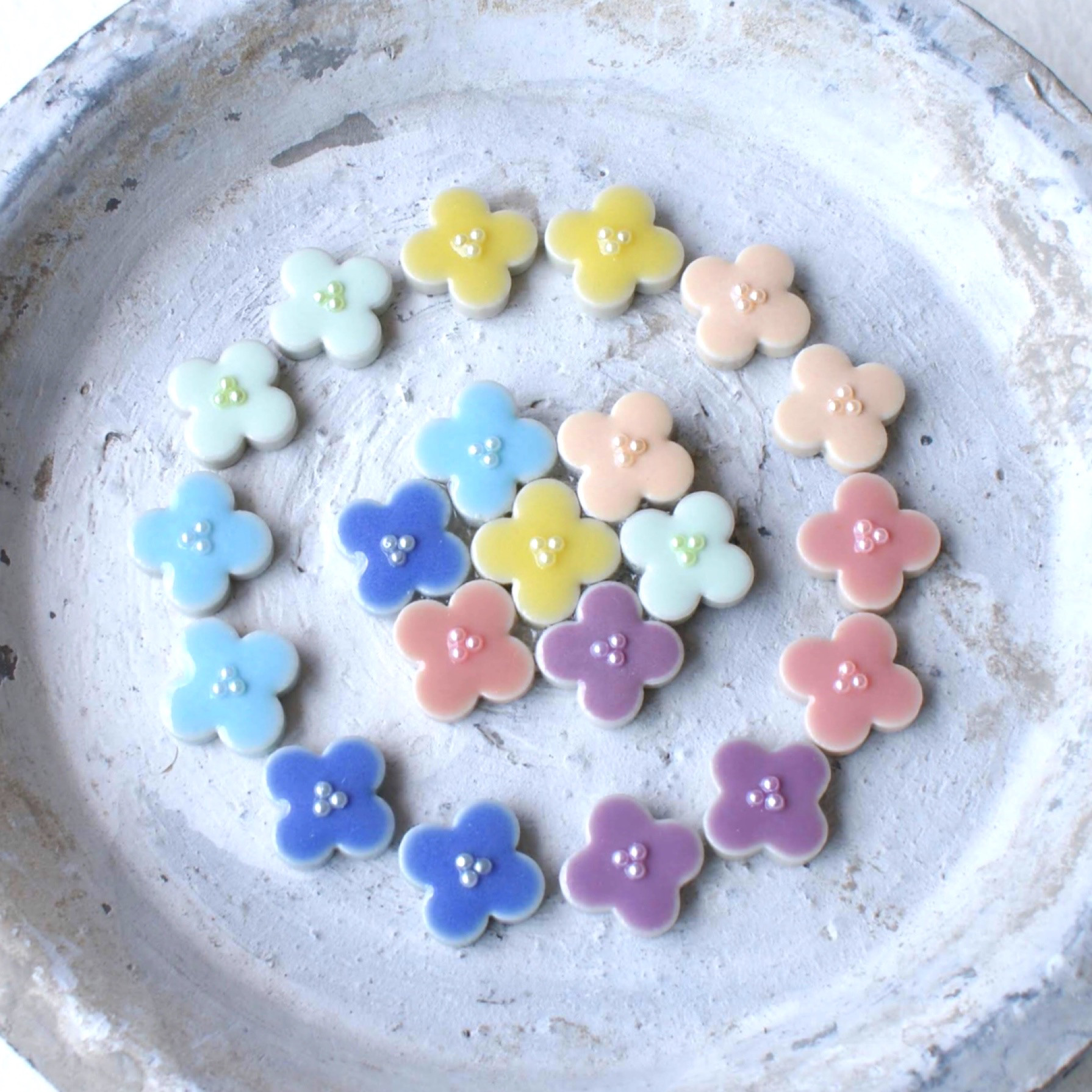 美濃焼紫陽花ブローチとカラーが選べるピアス　帯留めにも