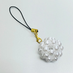 ビーズボールストラップ　パールホワイト　白色　シンプル　小物　ドット　水玉　球　 1枚目の画像
