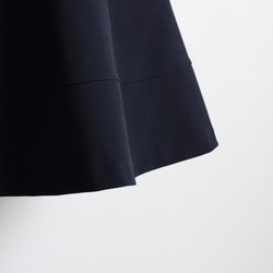 【四季皆可使用！ ] 附口袋切換喇叭裙【深海軍藍】 第13張的照片