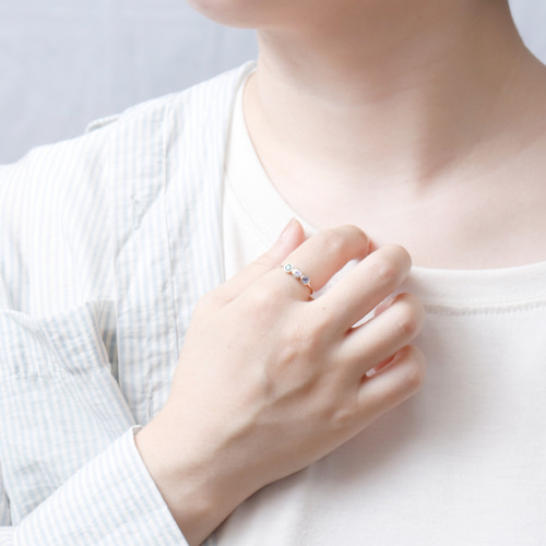 3mm石・ファミリー＆ベビーリングK10【選べる誕生石3石】家族のお守り