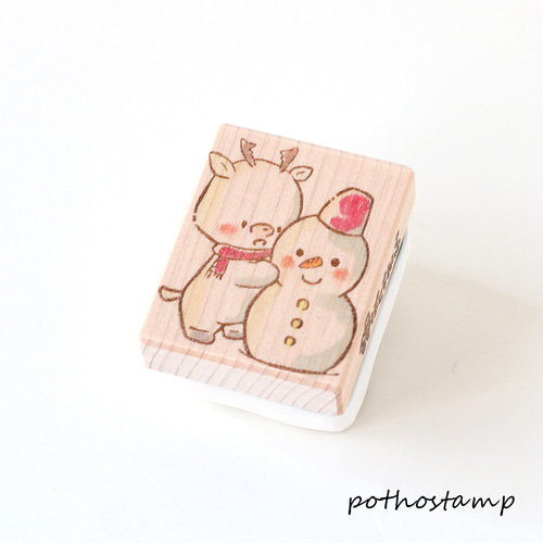 雪だるまを作るトナカイくんの消しゴムはんこ はんこ・スタンプ ぽと