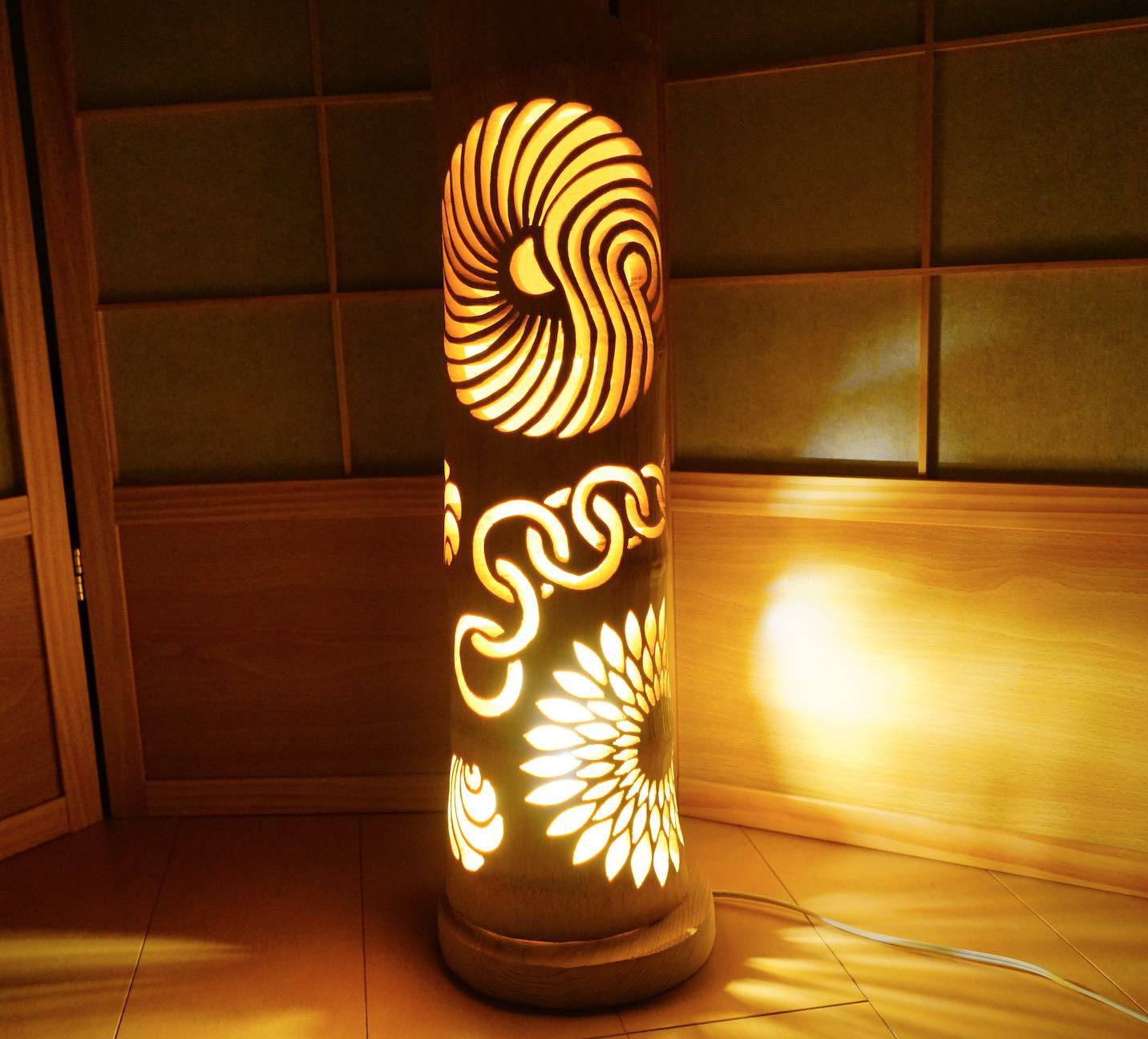 竹灯り・竹あかり・竹灯籠・竹灯篭   ～～ 癒しの灯り★蜿の楔★～～ 竹灯り・竹あかり・竹灯籠・竹灯篭   癒しの灯り★蜿の楔★～～ ～～