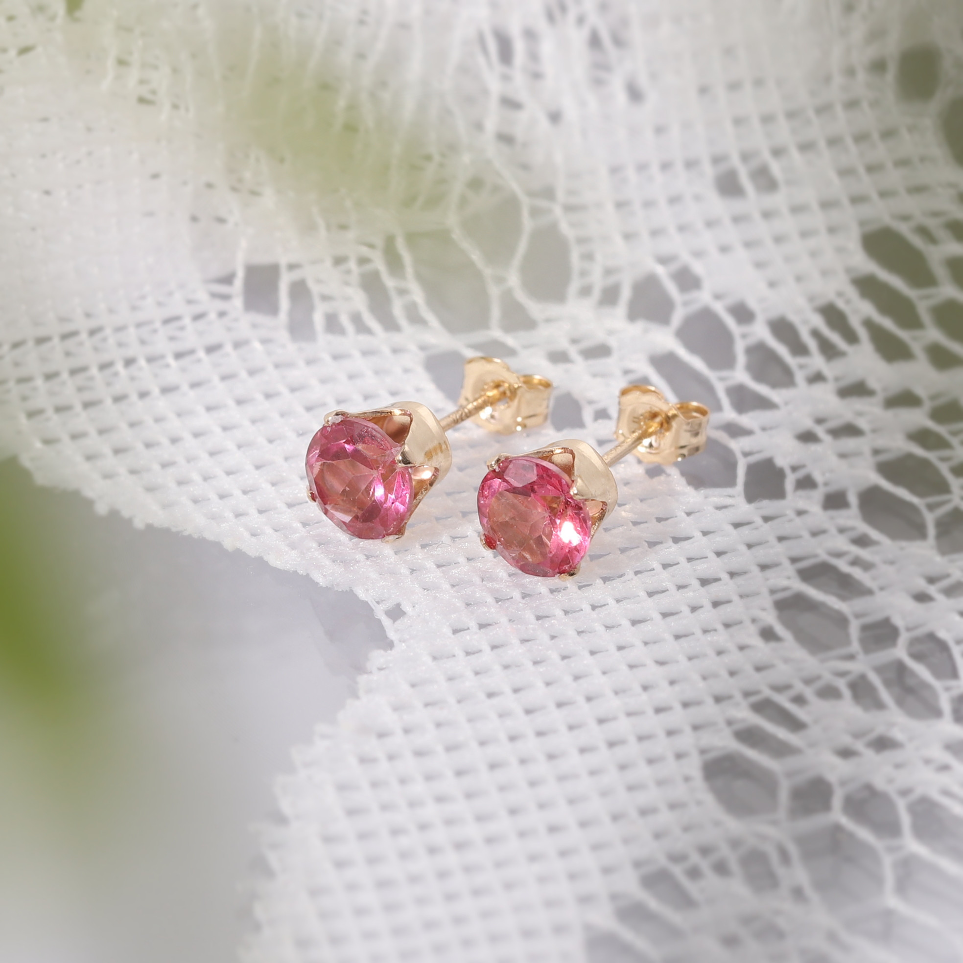 【再販】『成功』ピンクトパーズスタッドピアス◇6mm◇約1カラット◇11月誕生石【ステンレス/14kgf】アレルギー対応