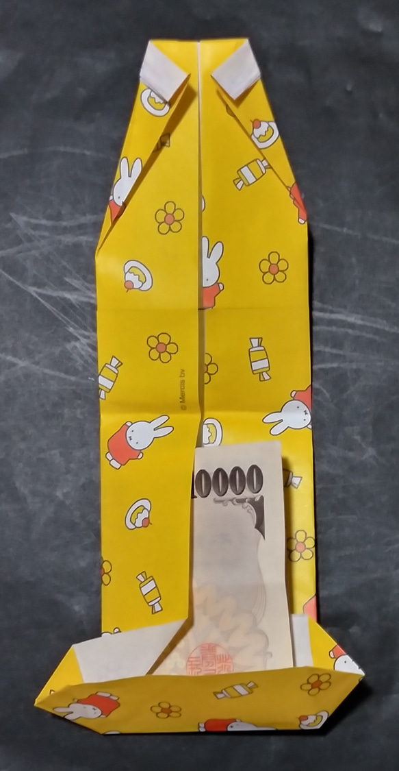 送料無料!　三つ折りの１万円札が入ります。うさぎ柄の折り紙 シャツ型ポチ袋　４点です！ウサギ　可愛い♪　 4枚目の画像