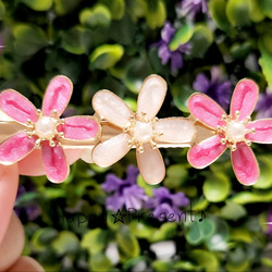 大人可愛い華やかflowerパールのヘアクリップ❤️✨️ピンク　送料無料　限定　花　プレゼント　ラッピング　大人女子 1枚目の画像