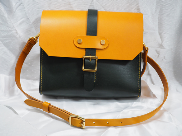 受注制作] 本革 イタリアンレザー （ブルガロ）を使った バイカラー