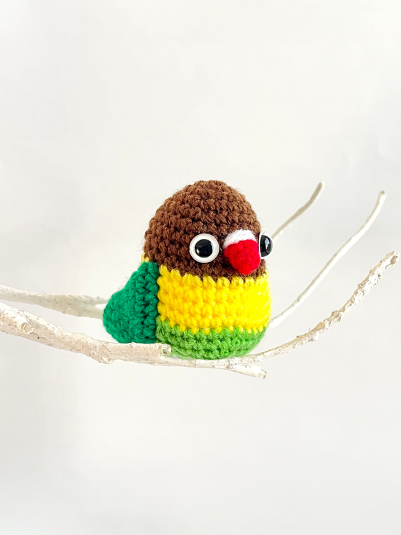 キエリクロボタンインコあみぐるみ：かわいい小鳥 あみぐるみ
