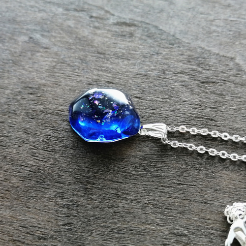 海のしずくネックレス / レインボー / 宇宙 / 夜空 / レジン / 水面  