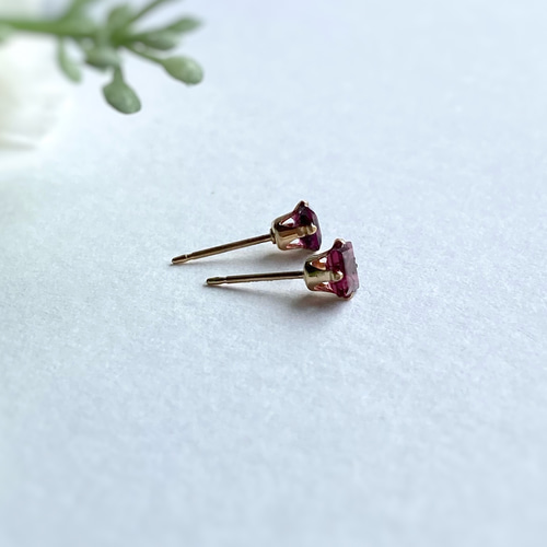 ロードライトガーネットのスクエアピアス 柘榴石 14kgf/sv925 1月