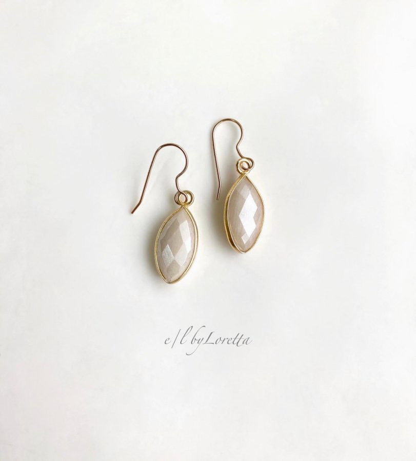 ホワイトムーンストーン marquise pierce/earring