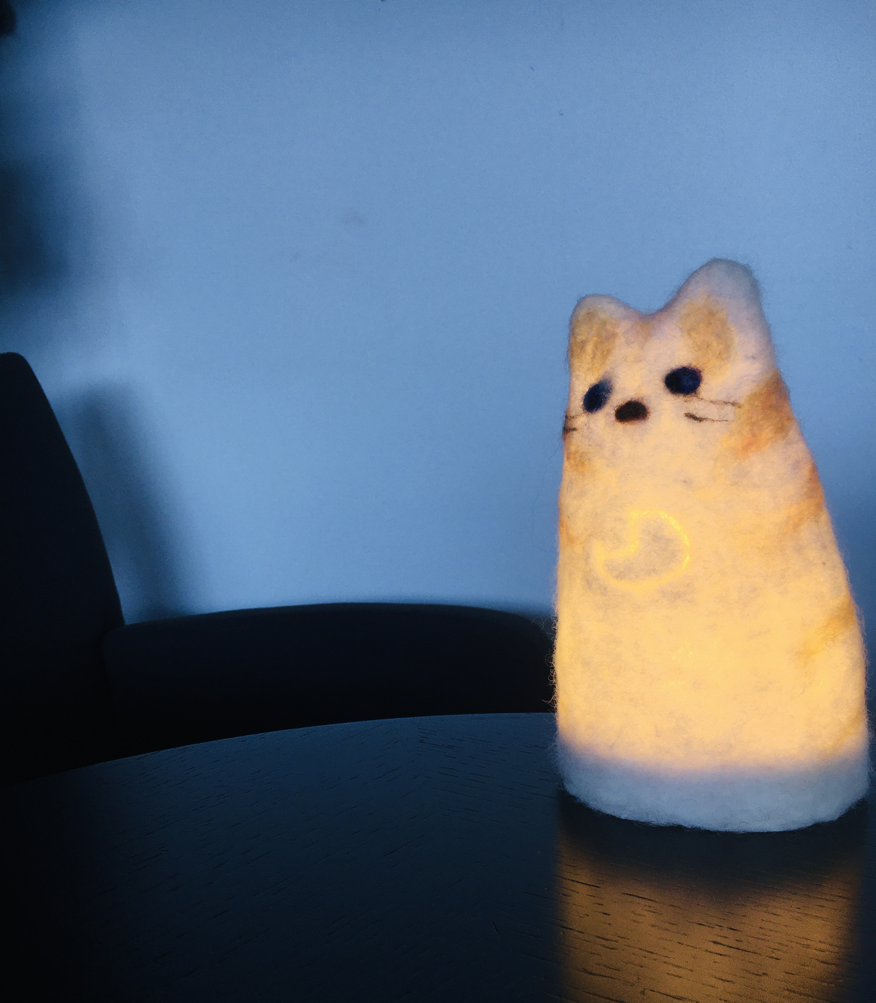 【受注制作】ランプシェード：羊毛フェルトのもふふわねこらんぷ　（着せ替えらんぷ2way3way）