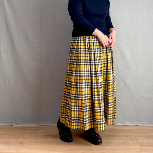 【美品】45R ウールタータンチェック ロングスカート イエロー Lサイズ イエロータータンチェックのタックスカート ロングスカート ロング
