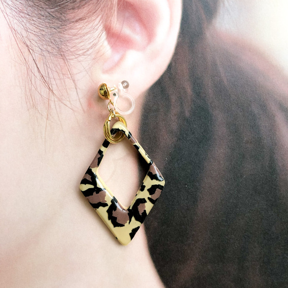 大振り/レオパード柄のひし形ピアス/イヤリング/ヒョウ柄/アニマル  